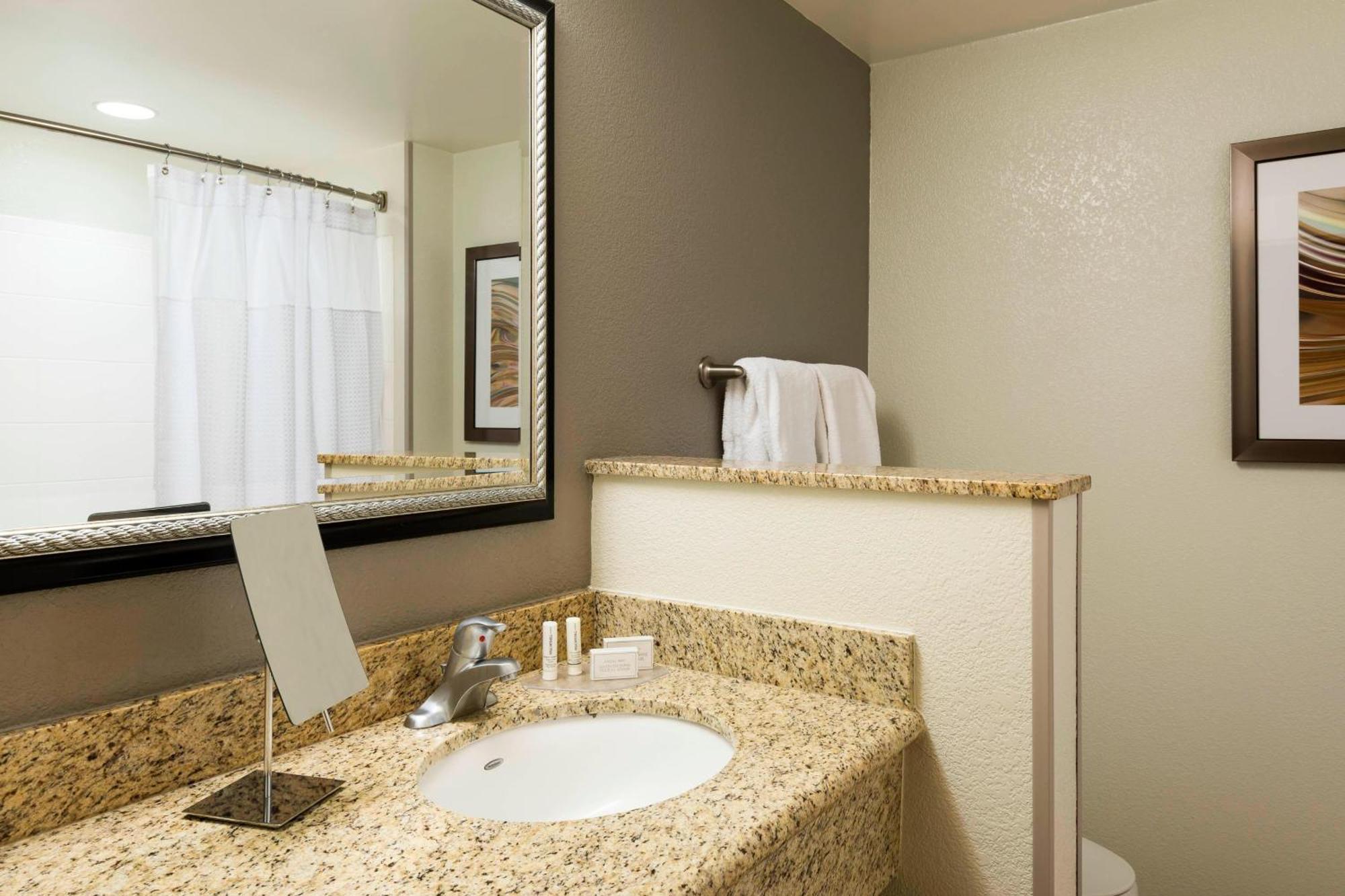 Courtyard Fort Myers At I-75 And Gulf Coast Town Center Estero Ngoại thất bức ảnh